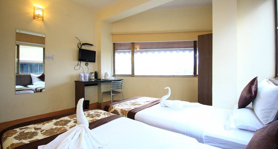 Down Town Guest House, Kolkata 5